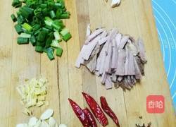 千张小炒肉的做法图解2