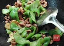 青椒炒肥肠的做法图解11