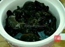 木耳黄瓜炒鸡蛋的做法图解1