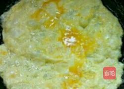 木耳黄瓜炒鸡蛋的做法图解4