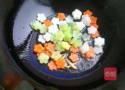 杂蔬腰果炒虾仁的做法图解6