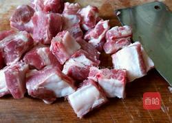 糖醋炸排骨的做法图解1