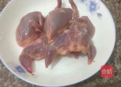 清炖鸽子汤的做法图解1