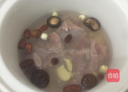 清炖鸽子汤的做法图解5