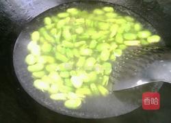 蚕豆米炒鸡蛋的做法图解1