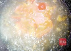 鸡蛋面条的做法图解3