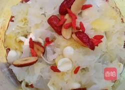 银耳莲子汤的做法图解6