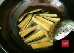 茄子炒豆角的做法图解2