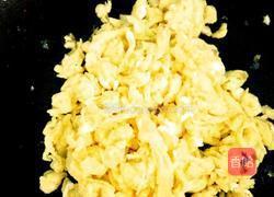 鸡蛋炒馒头的做法图解5