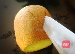 猕猴桃莲花的做法图解2