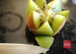 猕猴桃莲花的做法图解6