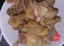 炸土豆片的做法图解1