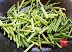 蒜薹炒鸡蛋的做法图解9