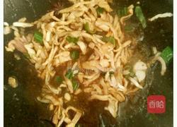 香菌肉丝面的做法图解2