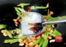 西芹炒虾仁的做法图解11