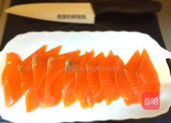 三文鱼刺身的做法图解2