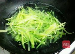 凉拌莴苣百叶丝的做法图解6