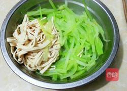 凉拌莴苣百叶丝的做法图解8