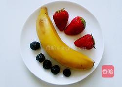 五彩菠萝炒饭的做法图解2