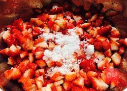 美味酸甜草莓酱的做法图解5