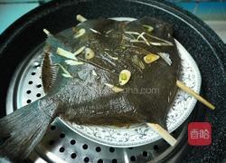 蚝汁蒸多宝鱼的做法图解5