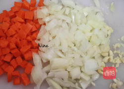 牛肉番茄沙司意大利面的做法图解2