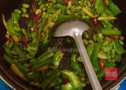 青椒炒毛豆的做法图解6