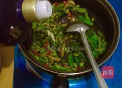 青椒炒毛豆的做法图解7