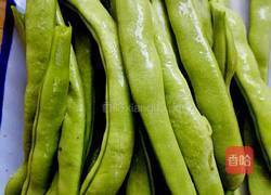 豆角炒火腿的做法图解1