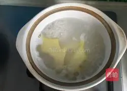 Illustration of how to make sea cucumber porridge 4