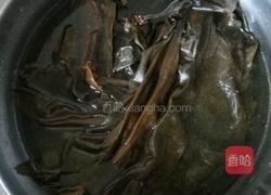 炝拌海带丝的做法图解1