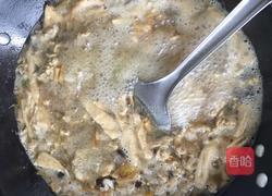 黄花菜香菇肉片汤的做法图解4