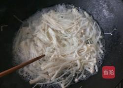 金针菇凉拌黄瓜的做法图解2