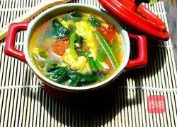 Tomato, egg and spinach soup recipe 9