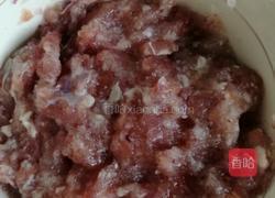 洋葱牛肉千层饼的做法图解1