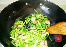 肉炒蒜苔的做法图解5