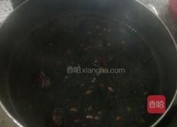 花生红枣黑米粥的做法图解2