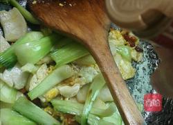 青菜鸡蛋炒年糕的做法图解4