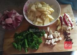 土豆肉片的做法图解1