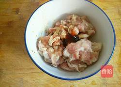 菠萝炒牛肉的做法图解2