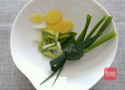 鲫鱼头豆腐汤的做法图解2