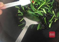 蒜苔炒木耳的做法图解6