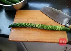 蛇皮黄瓜的做法图解3