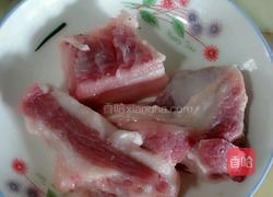 蒜苗回锅肉的做法图解1