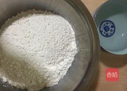 韭菜鸡蛋虾皮饺子的做法图解1