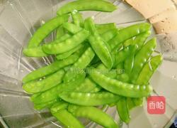 荷兰豆炒虾仁的做法图解4