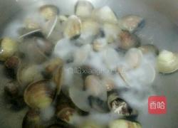 青蛤蒸蛋的做法图解2