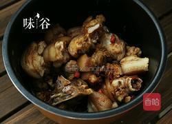 腐乳烧猪蹄的做法图解6