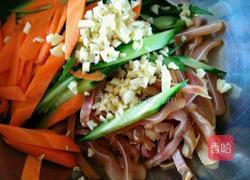 红油黄瓜拌耳丝的做法图解4