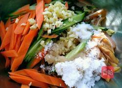 红油黄瓜拌耳丝的做法图解5